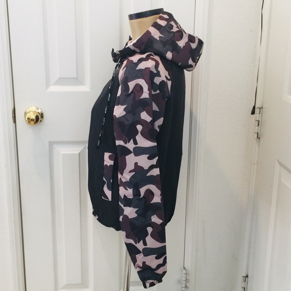 # CAMO PANEL HOODED WINDBREAKER JACKET - Picture 5 of 7